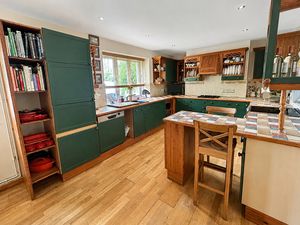 Kitchen- click for photo gallery